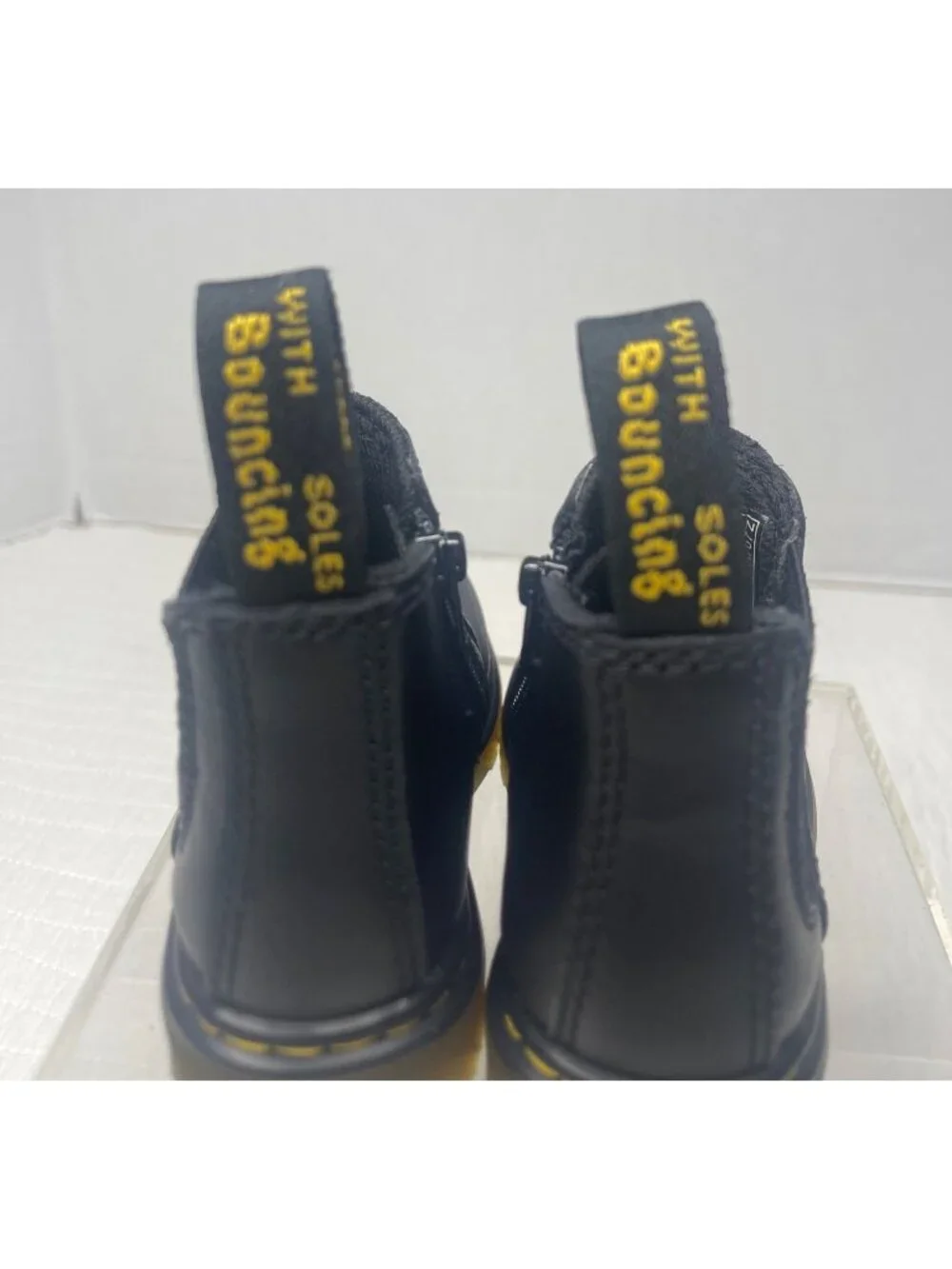 Dr. Marten's Toddler 2976 Chelsea Black Leather Boot SZ 6 Unisex Classic Durable